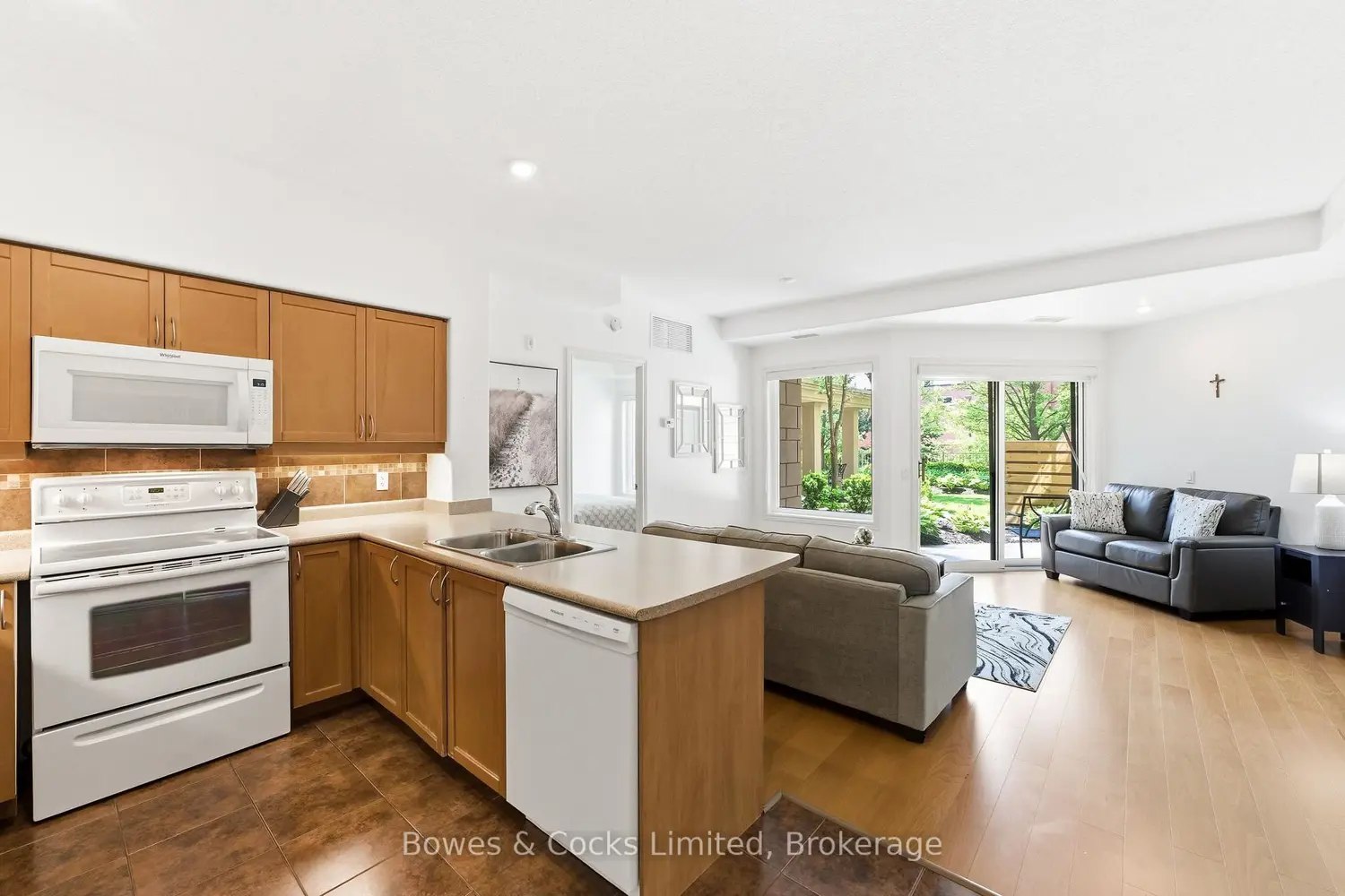 869 Clonsilla Avenue 110 photo 5