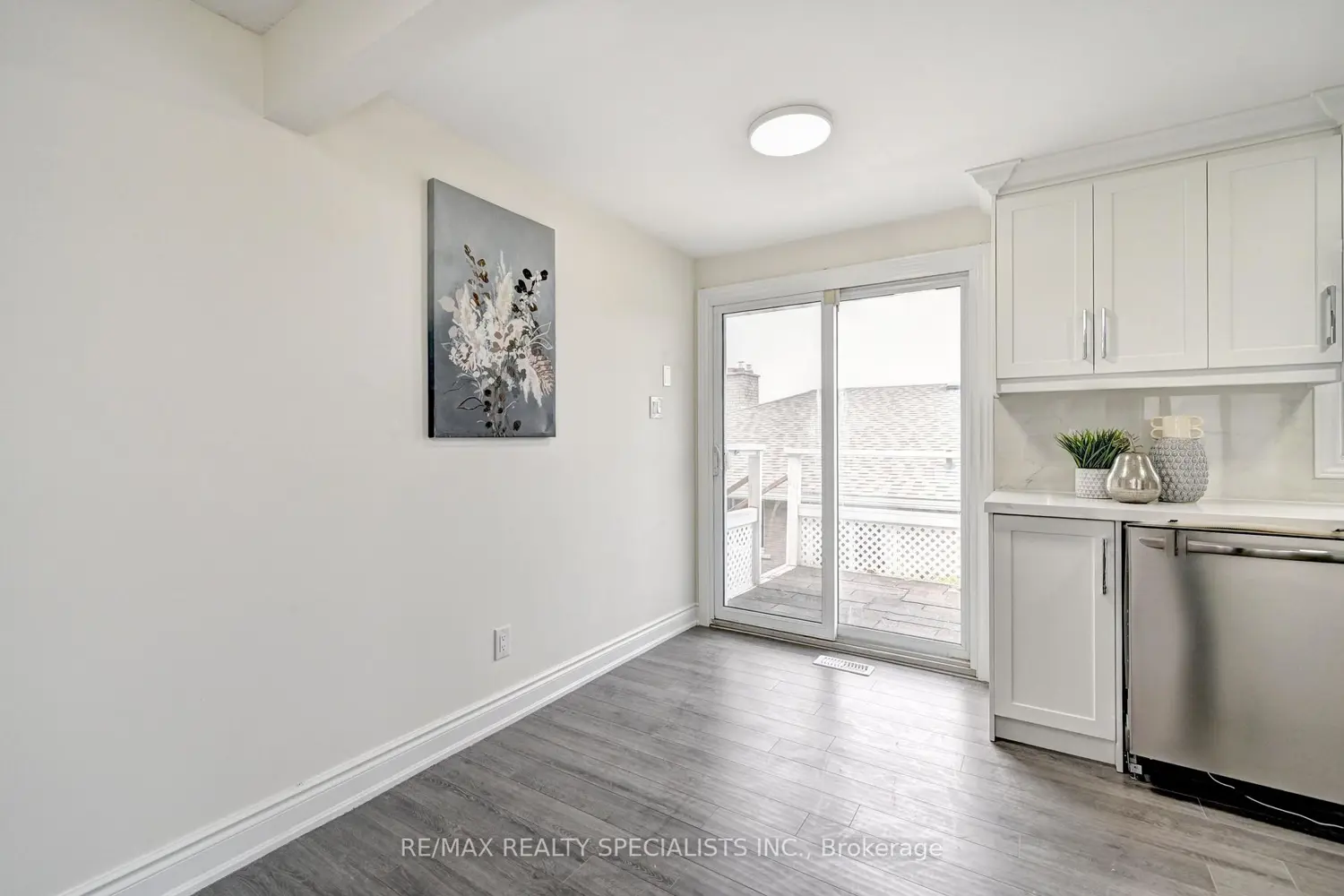 11 Dinison Crescent photo 5
