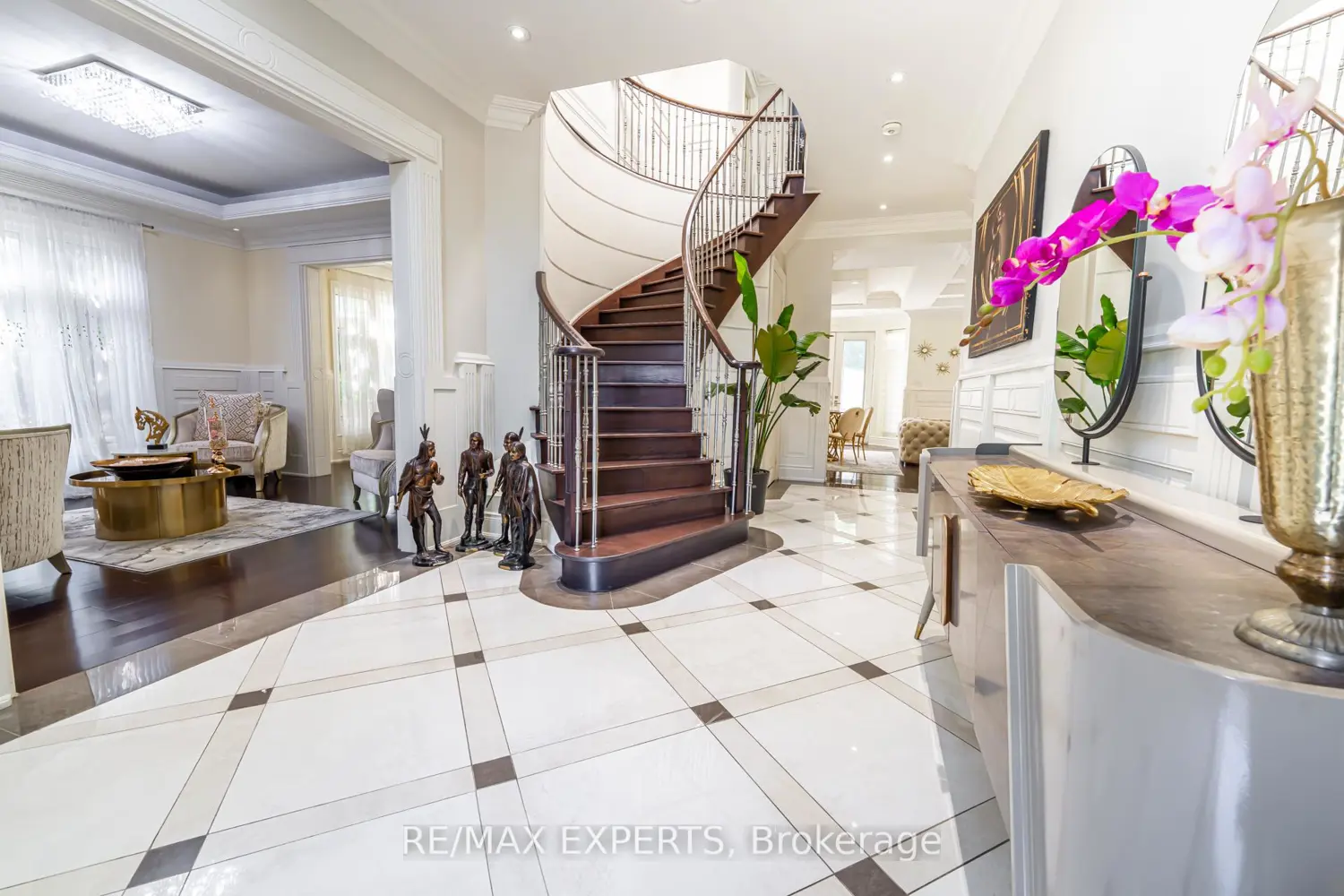 9 Calderon Crescent photo 5