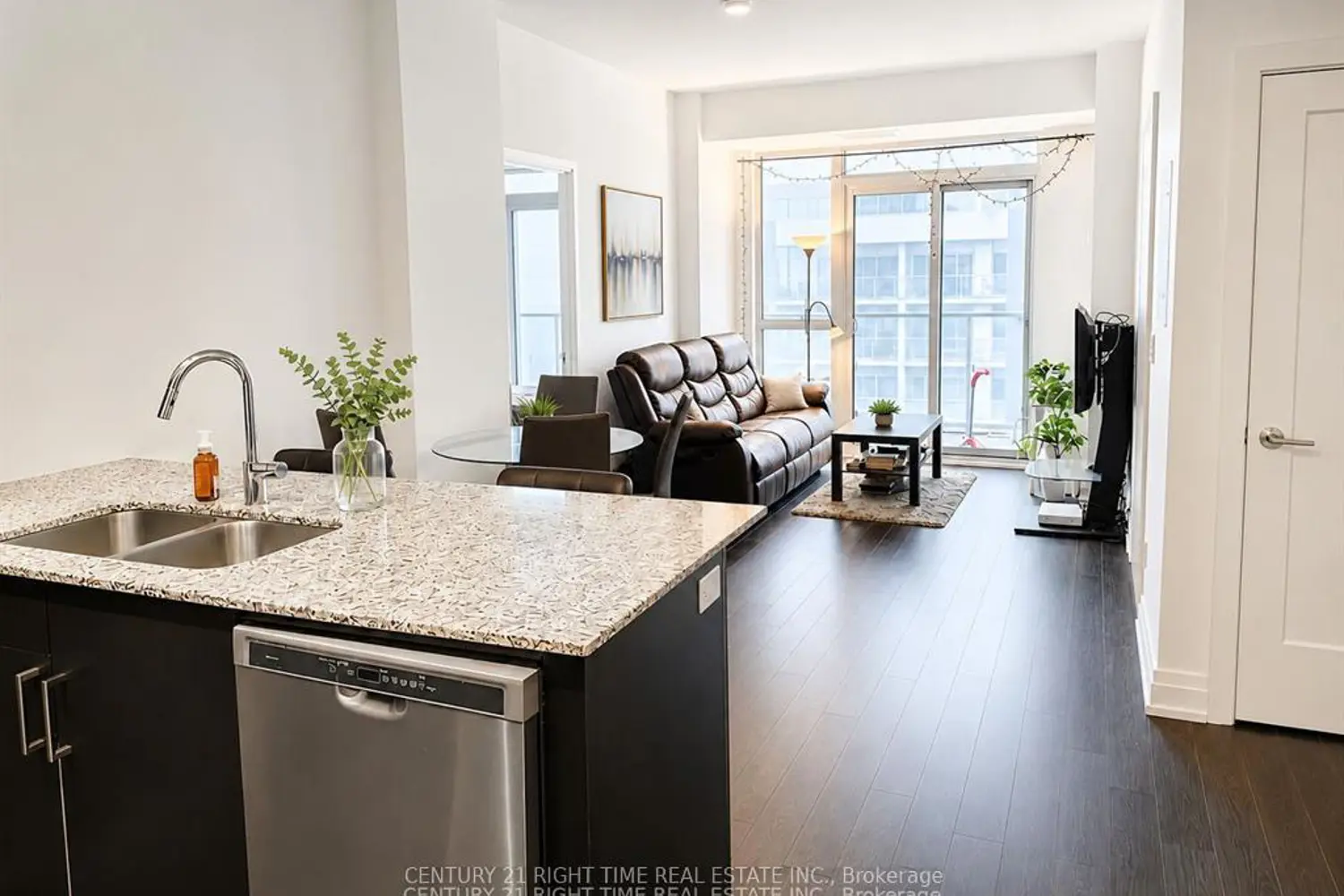 65 Speers Road 1506
