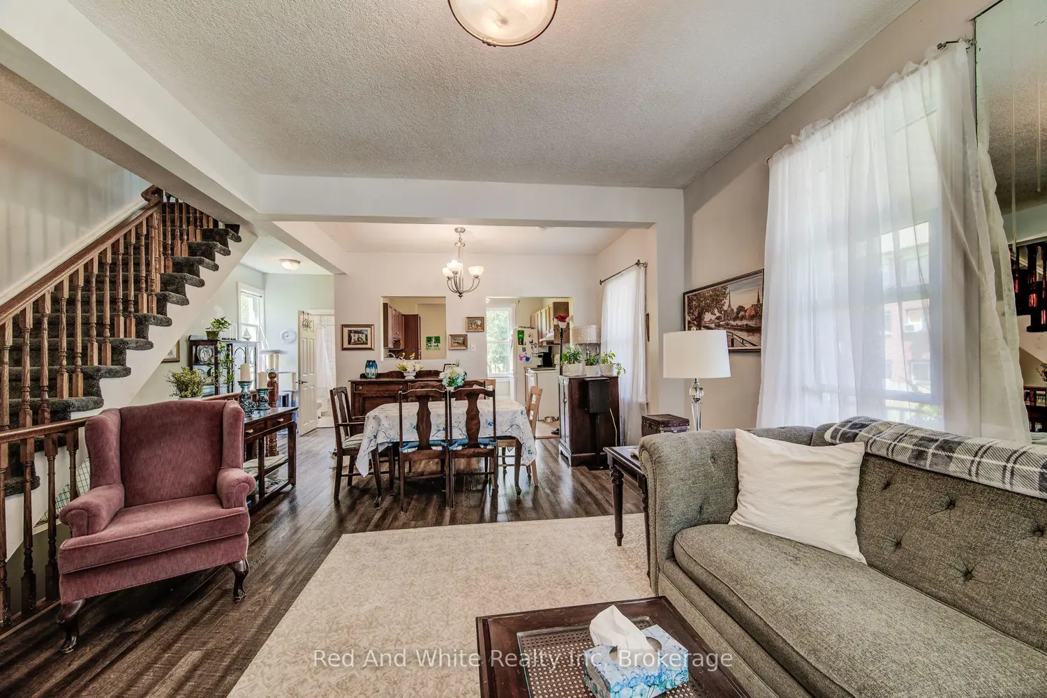 841 Duke Street photo 4