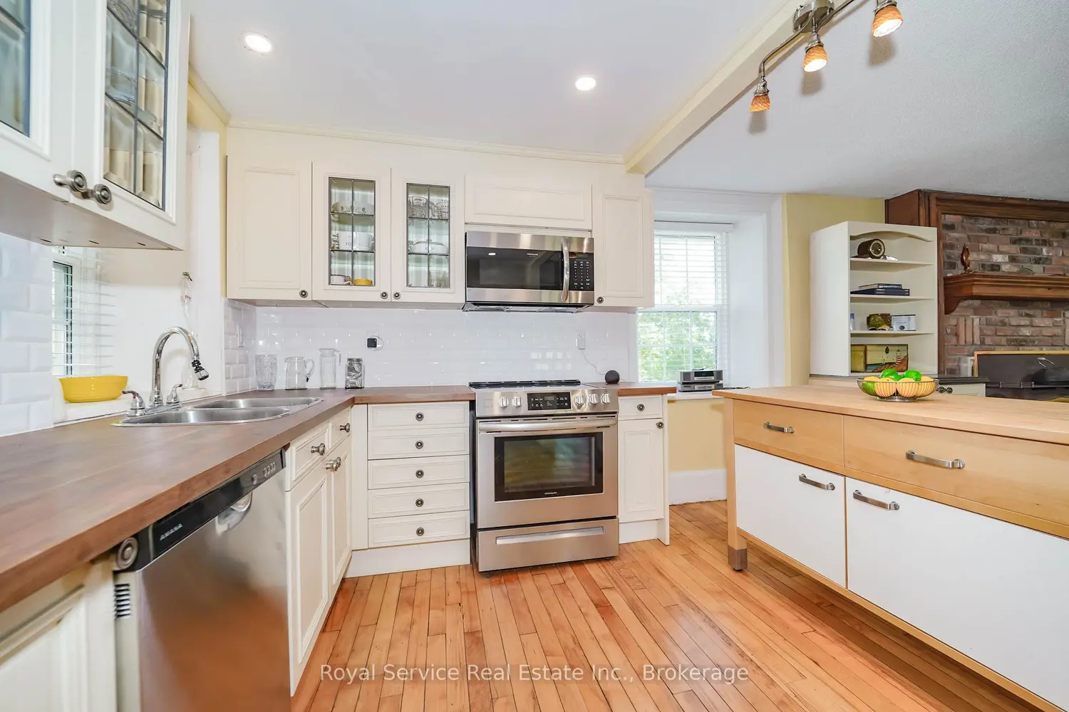 3142 Maple Grove Road photo 4