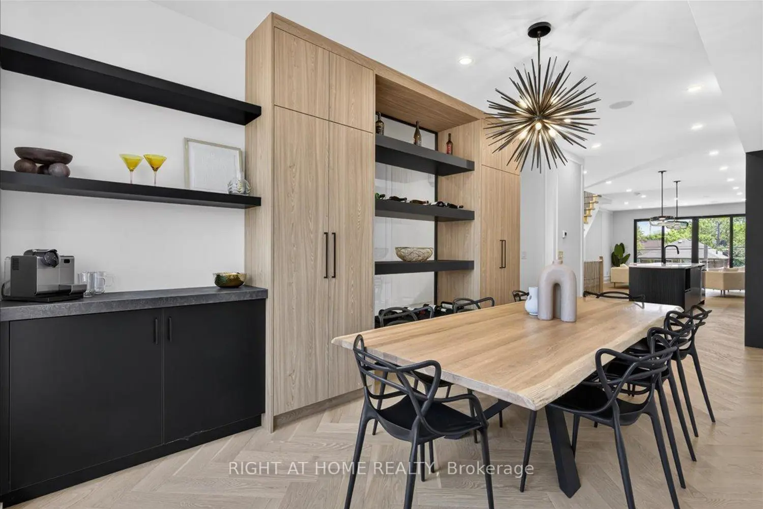 15B Rosemeade Avenue photo 3