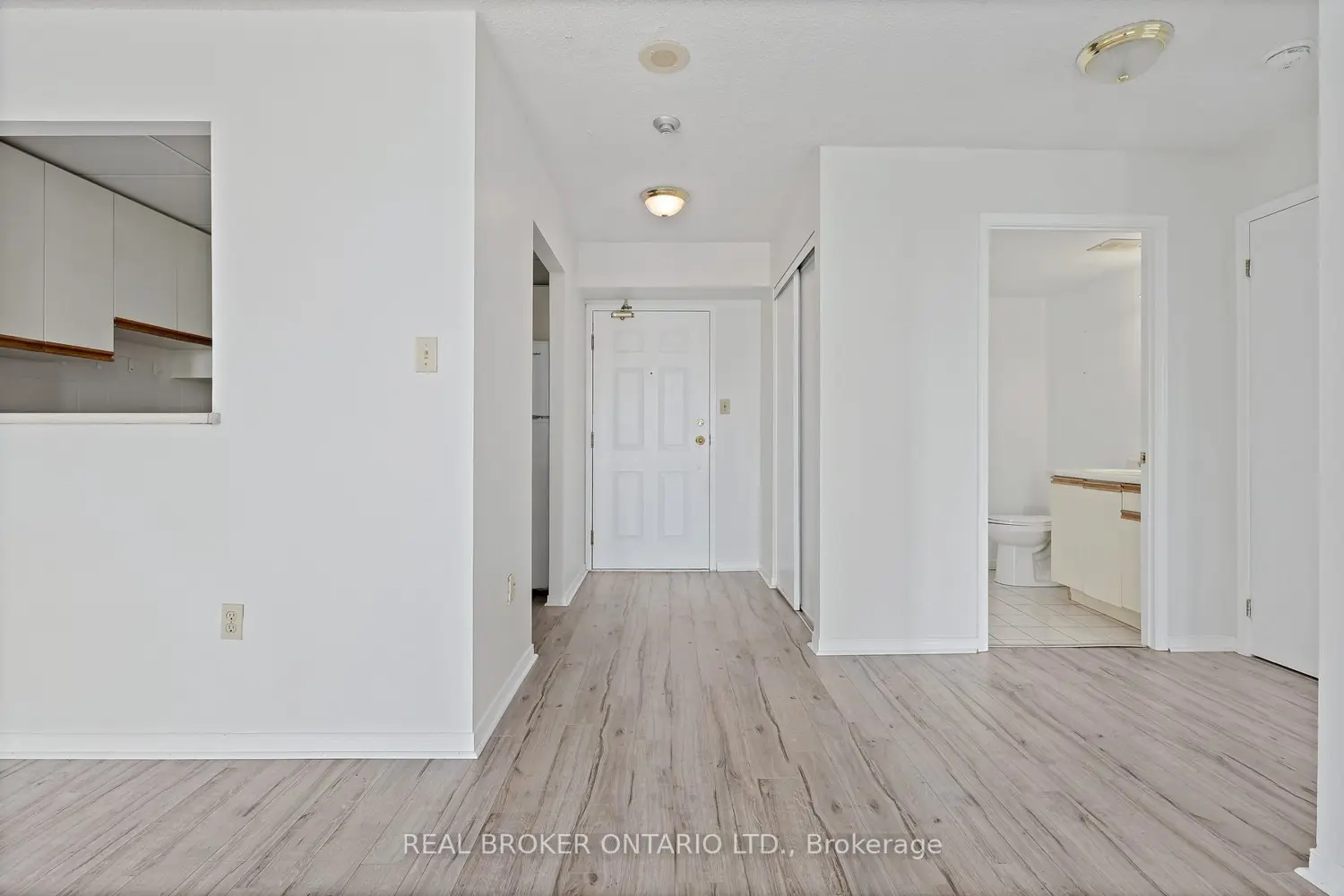 20 Mcfarlane Drive 705 photo 3