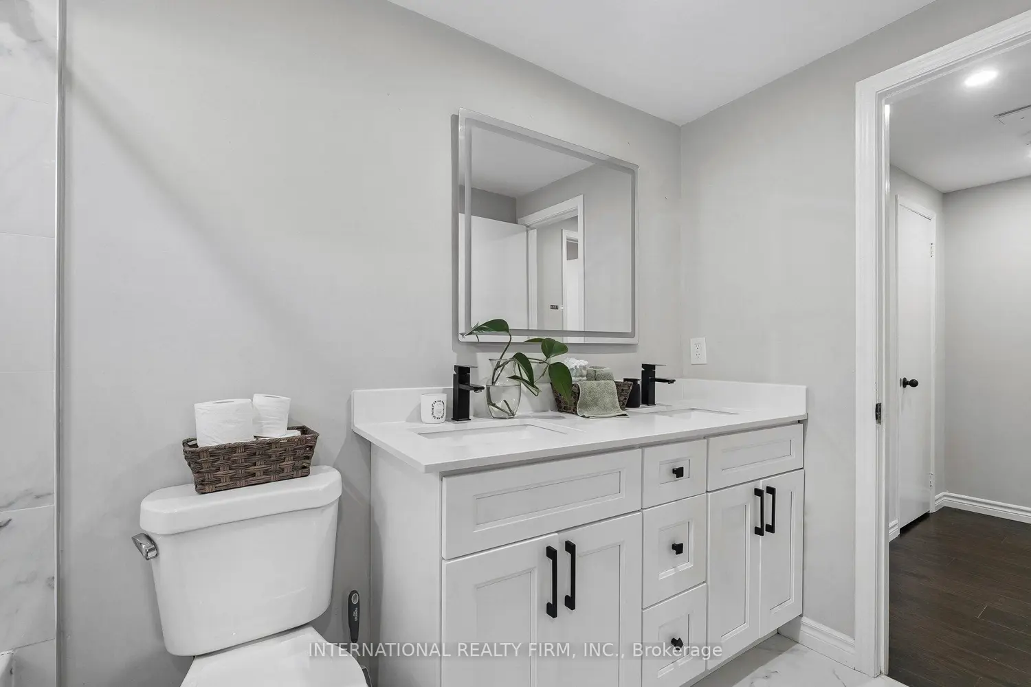 206 Hickling Trail photo 5