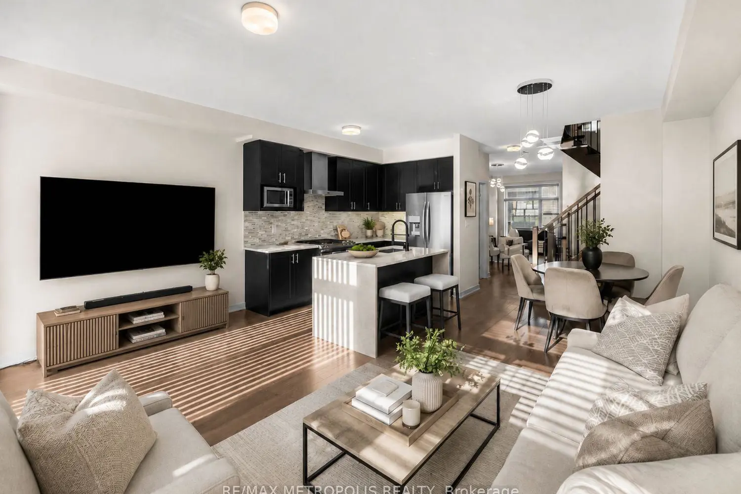2521 Castlegate Crossing