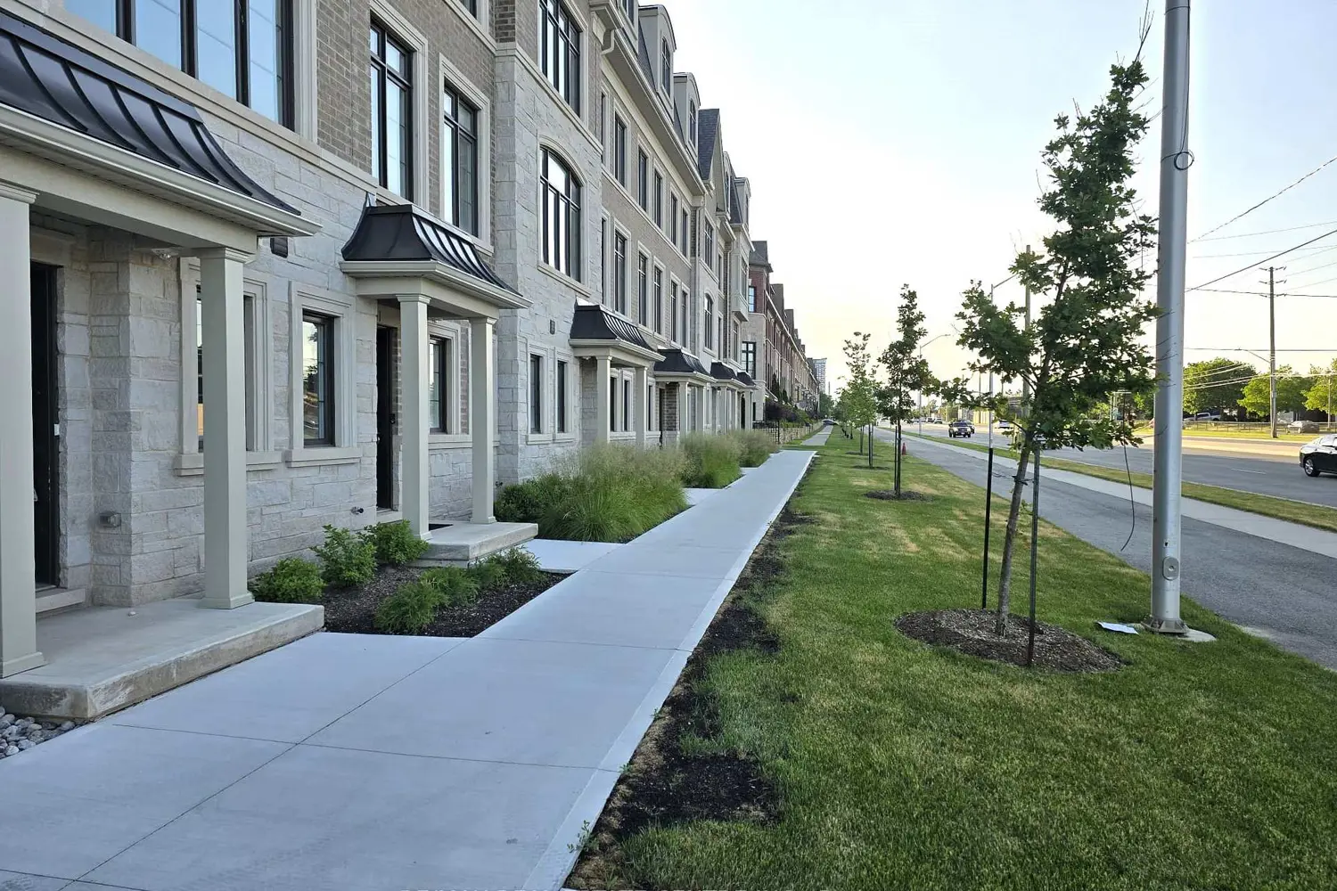 2140 Trafalgar Road 49