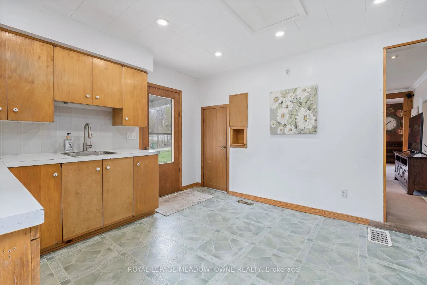 1442 Mill Street photo 5
