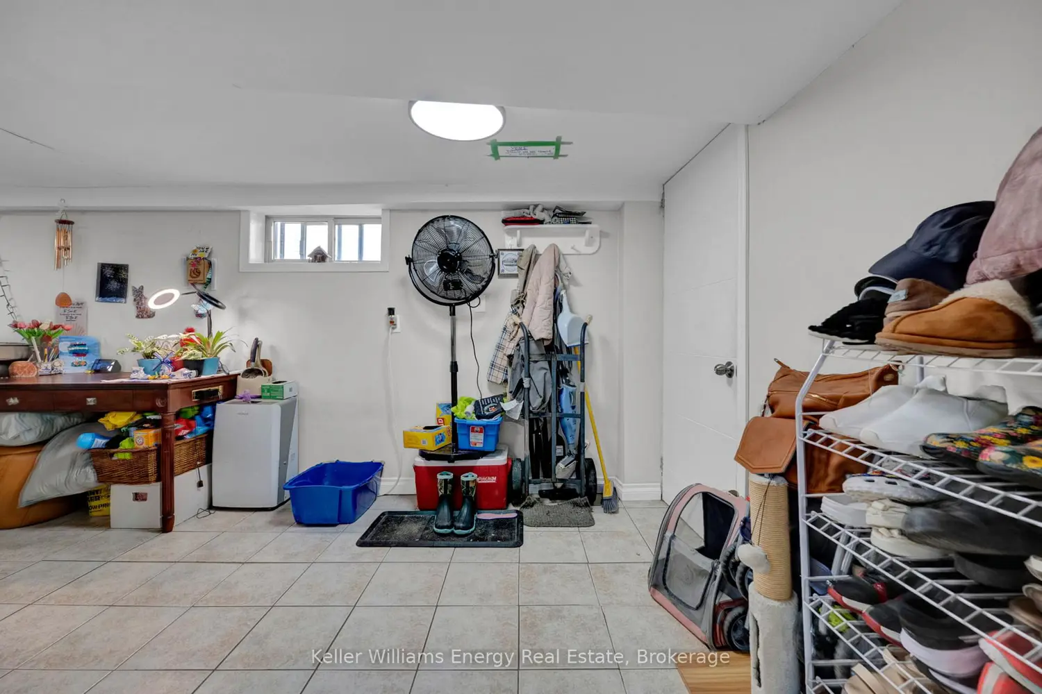 741 Ritson Road photo 4