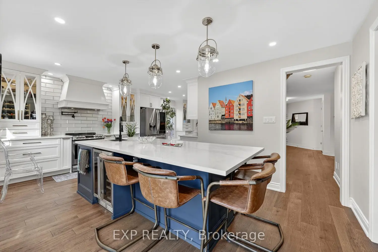93 Taylor Drive photo 2