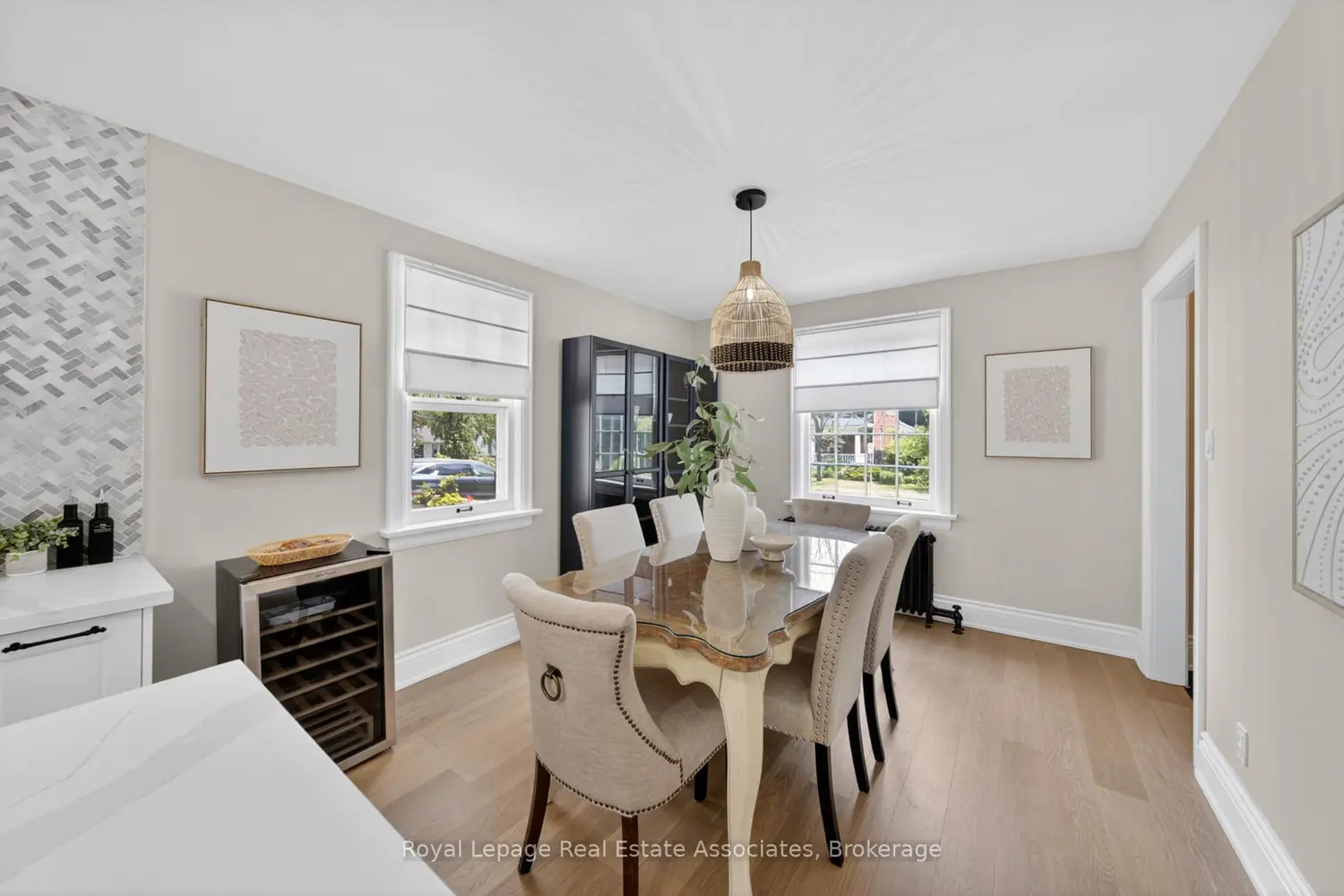 24 Peel Avenue photo 4