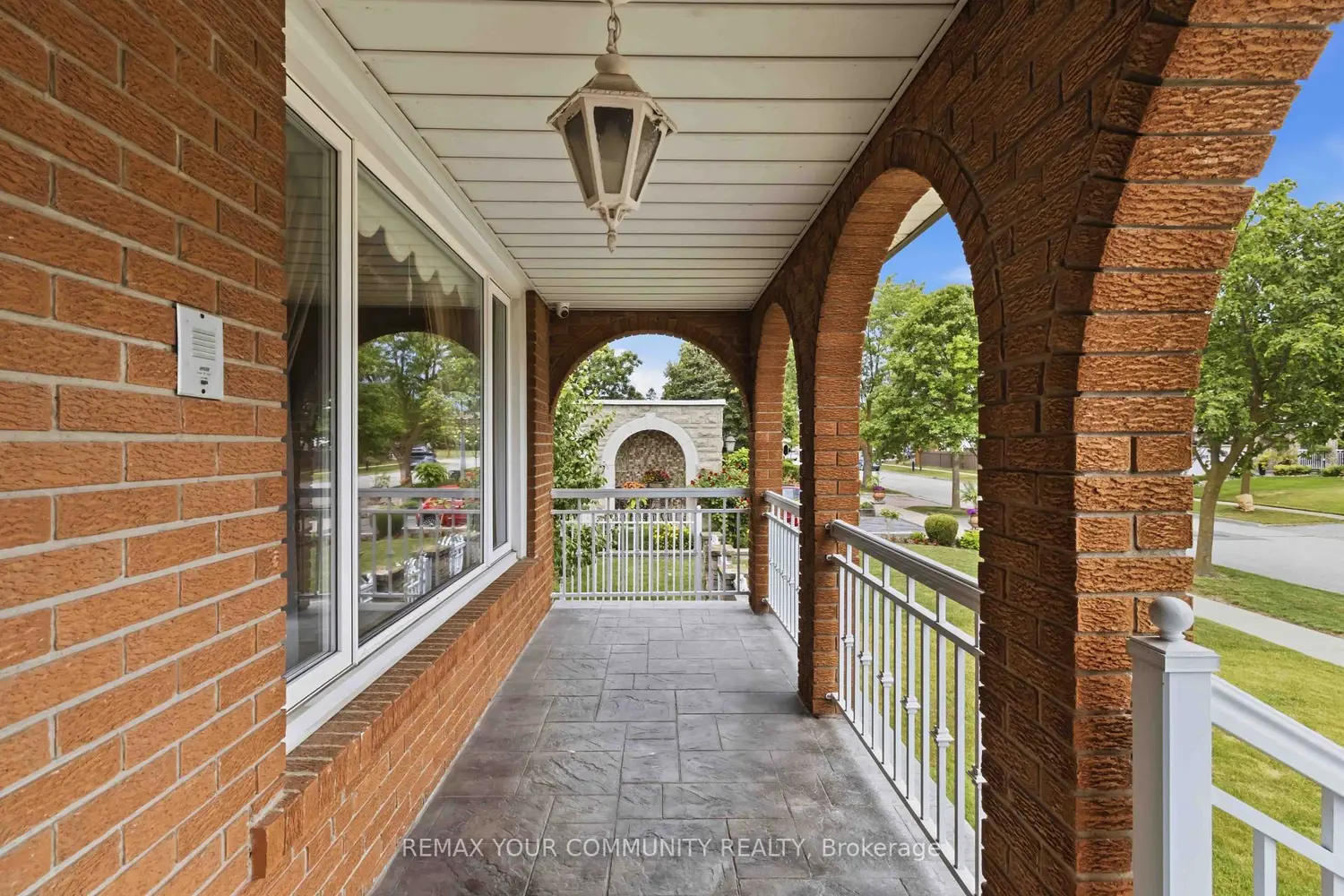 17 Harris Crescent photo 4