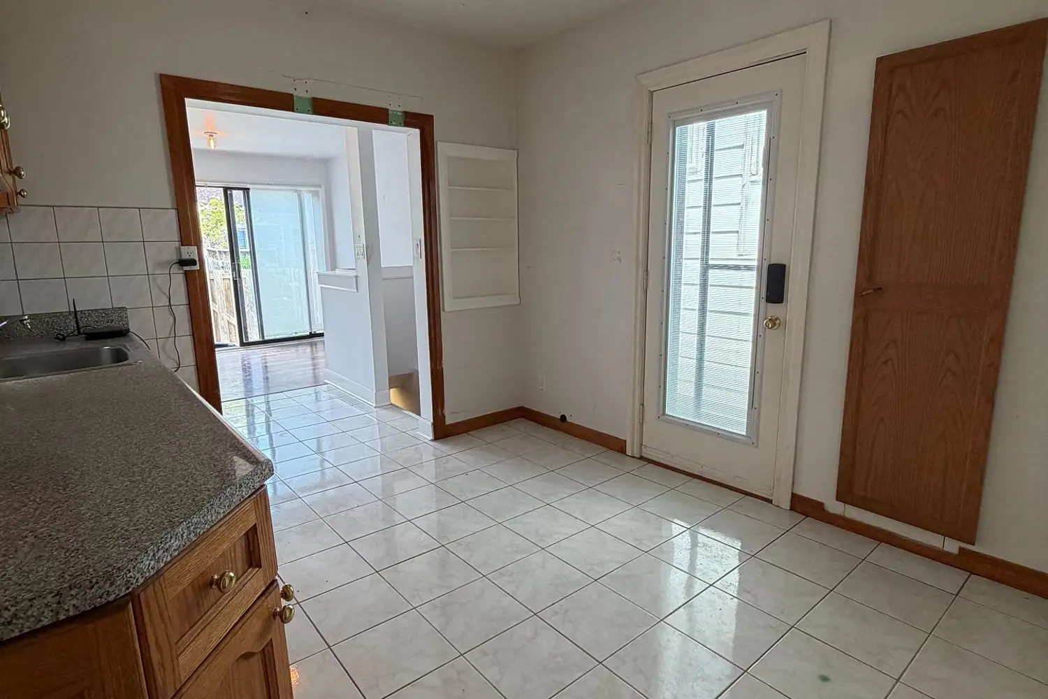 364 Winona Drive photo 4