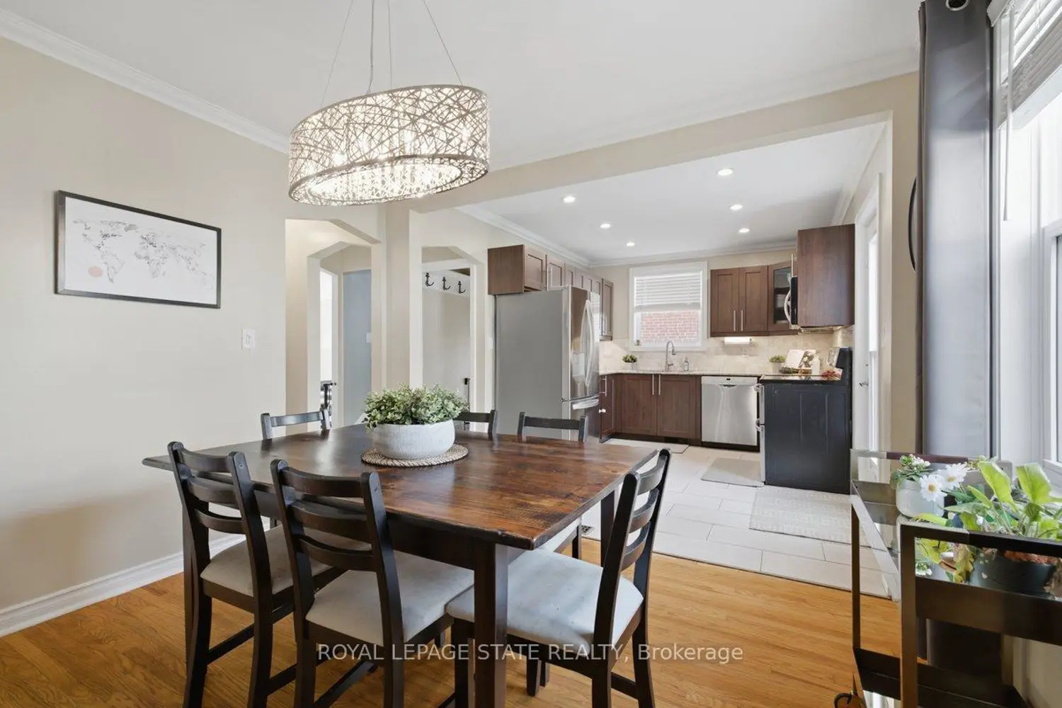 216 Summerhill Avenue photo 4