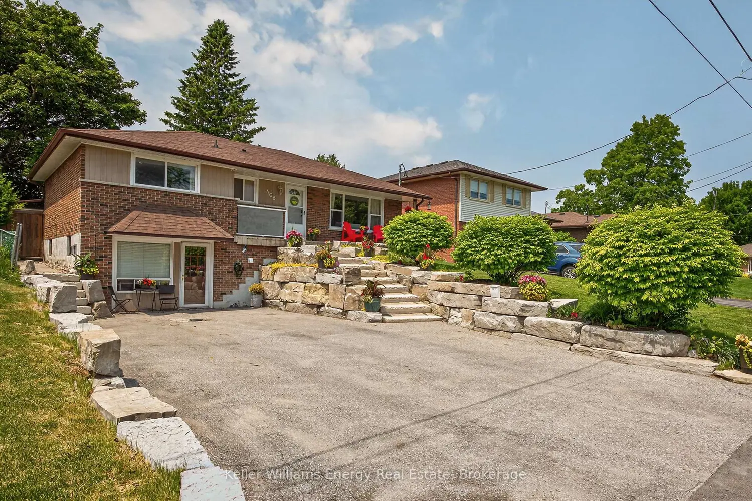 405 Bernhard Crescent