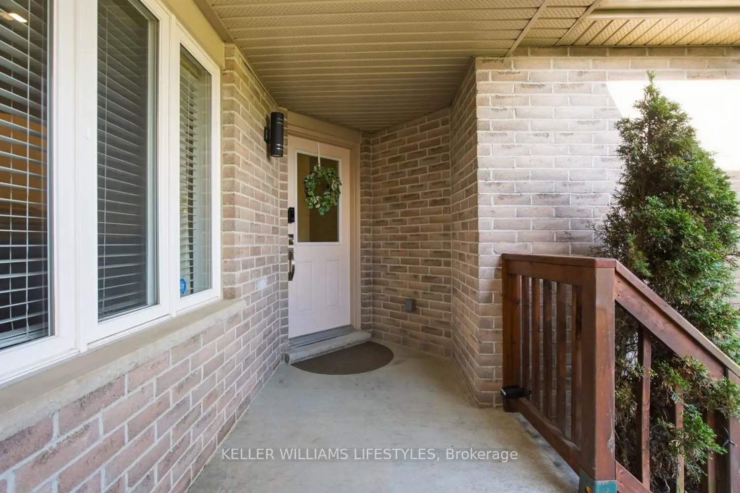 1135 Kimball Crescent photo 2