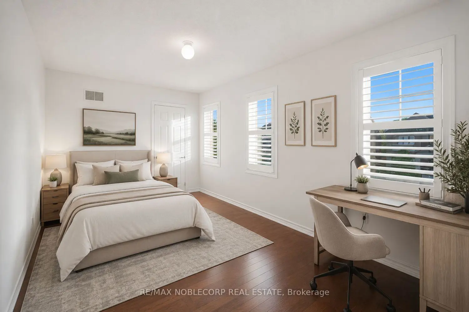 15 Gould Crescent photo 2