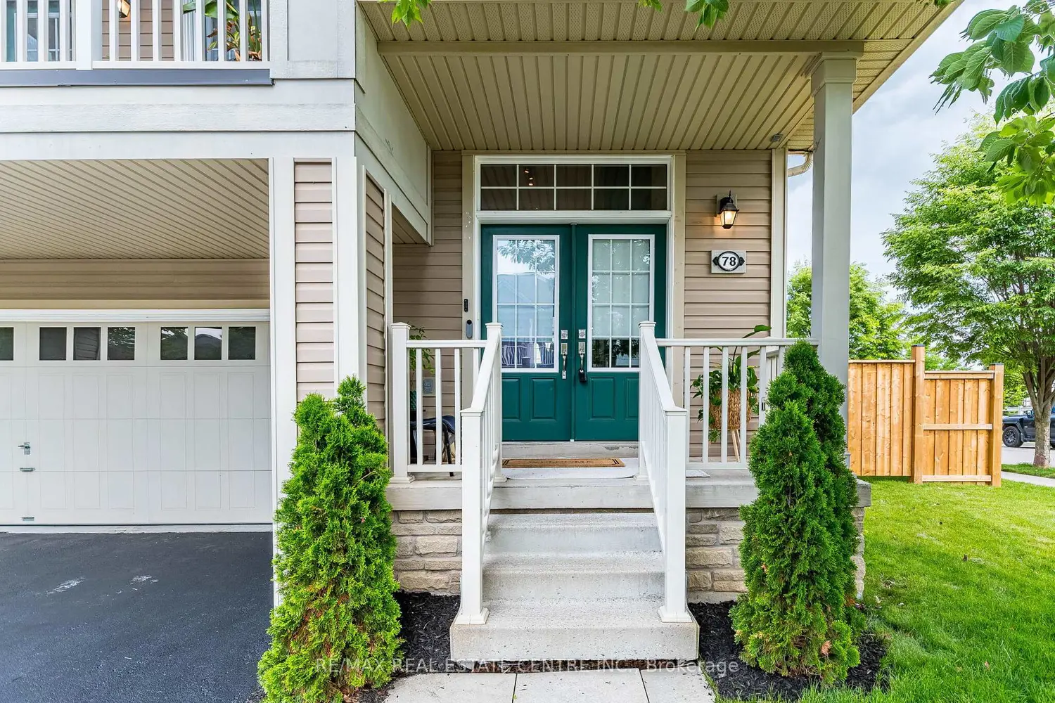 78 Lambert Crescent photo 5