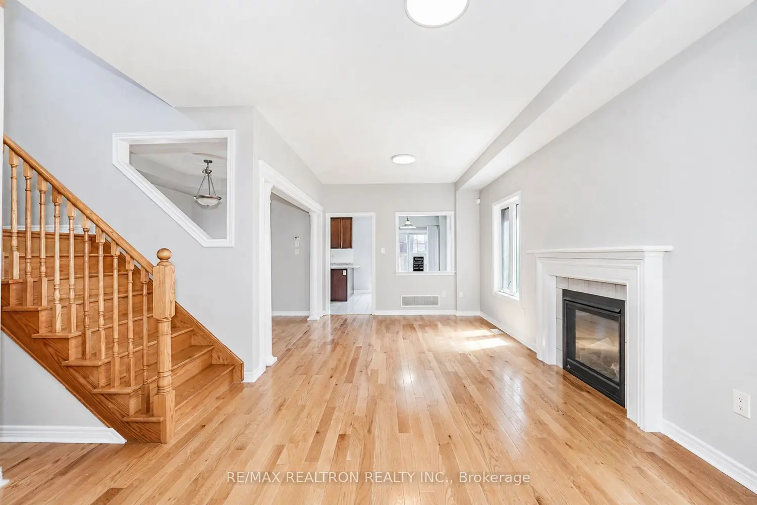 45 Denny Street photo 5