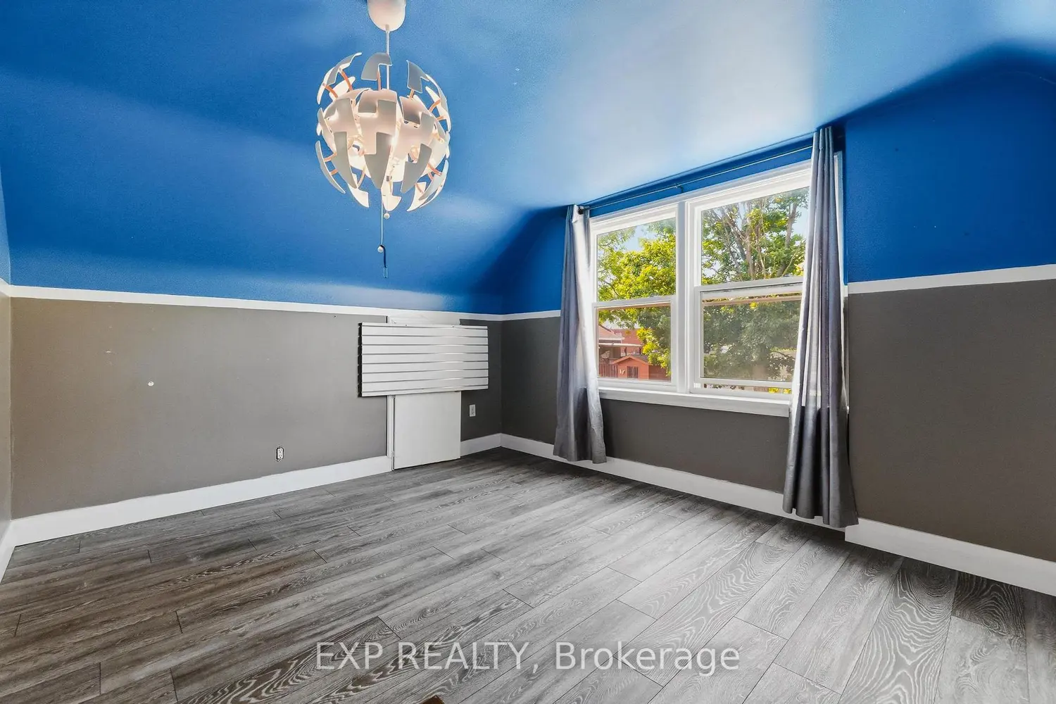 61 Hillview Street photo 5