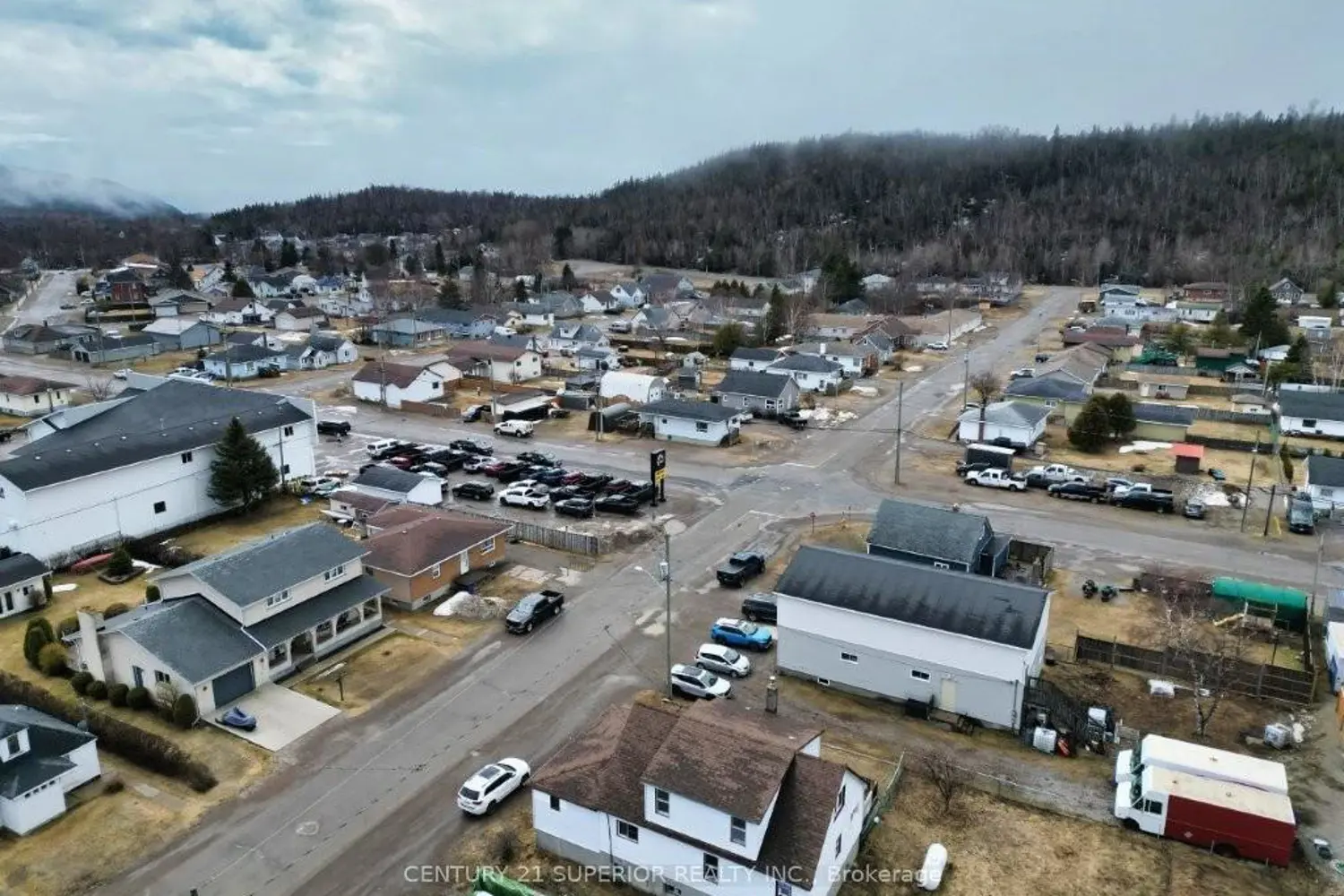 209 Walker Street photo 2