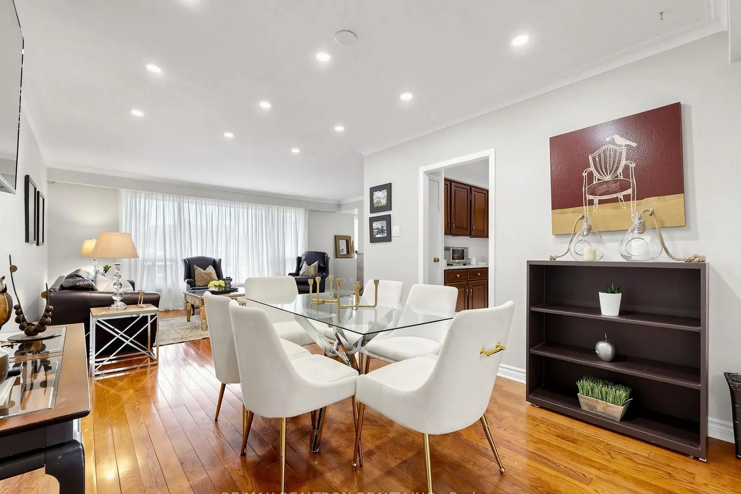 24 Dalmeny Road photo 2