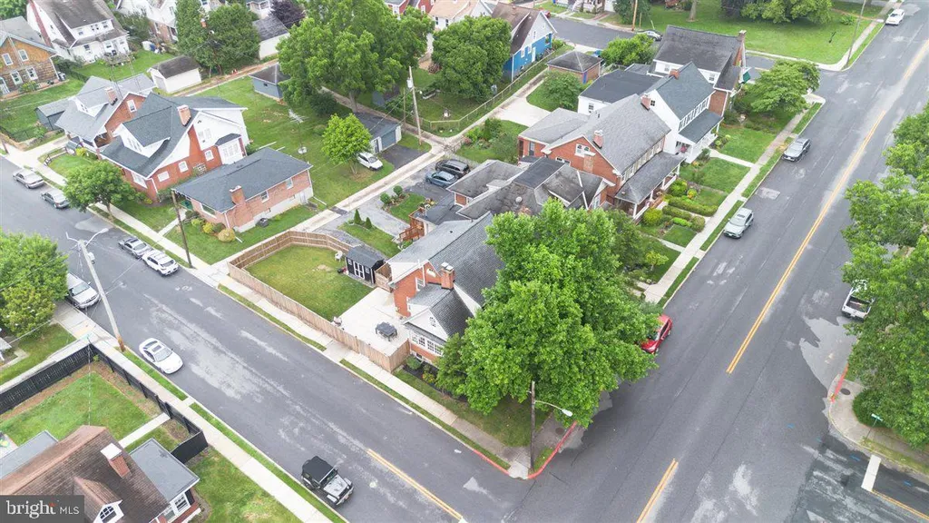 1214 Oak Hill Avenue, Hagerstown, MD 21742