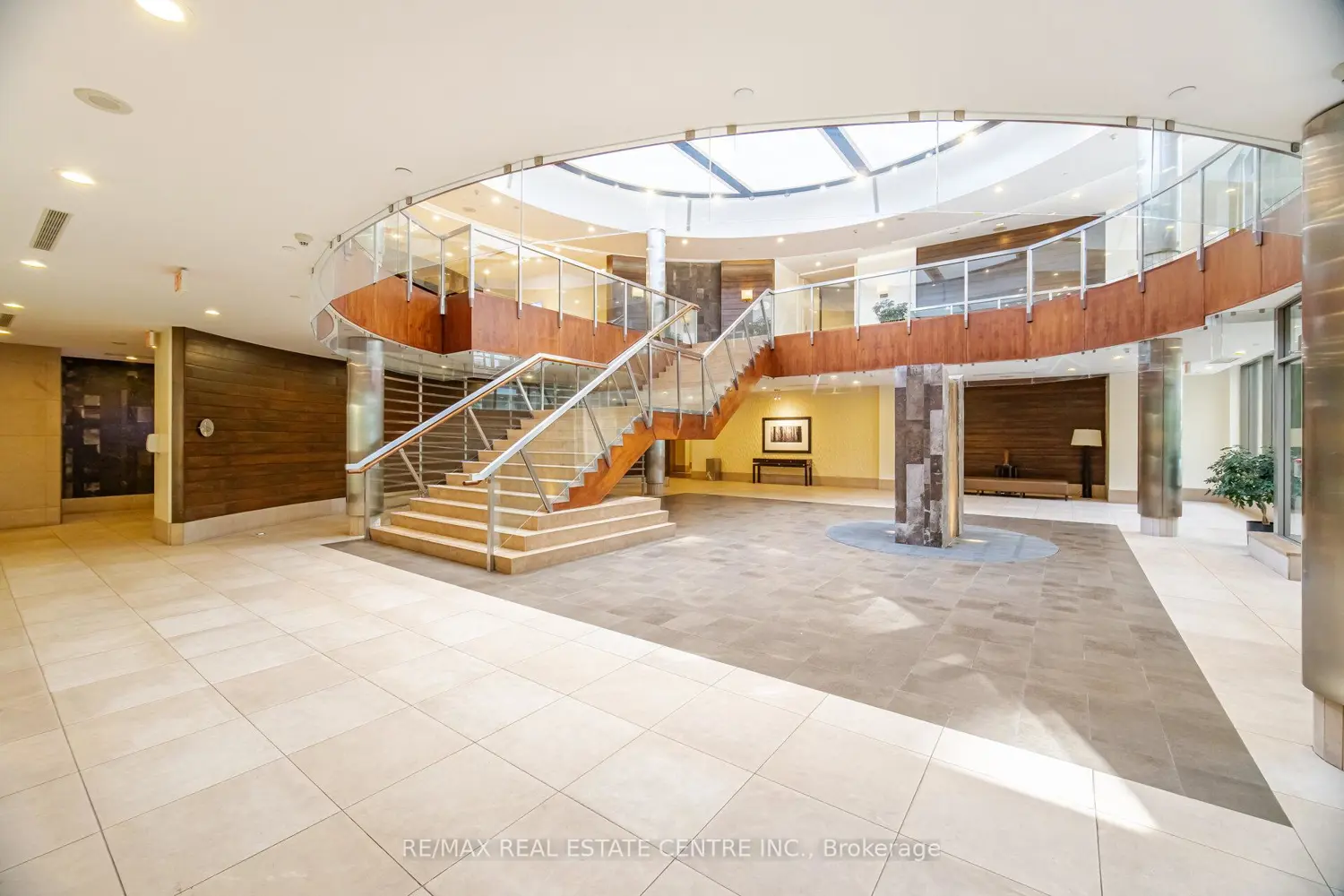 3888 Duke Of York Boulevard 2625