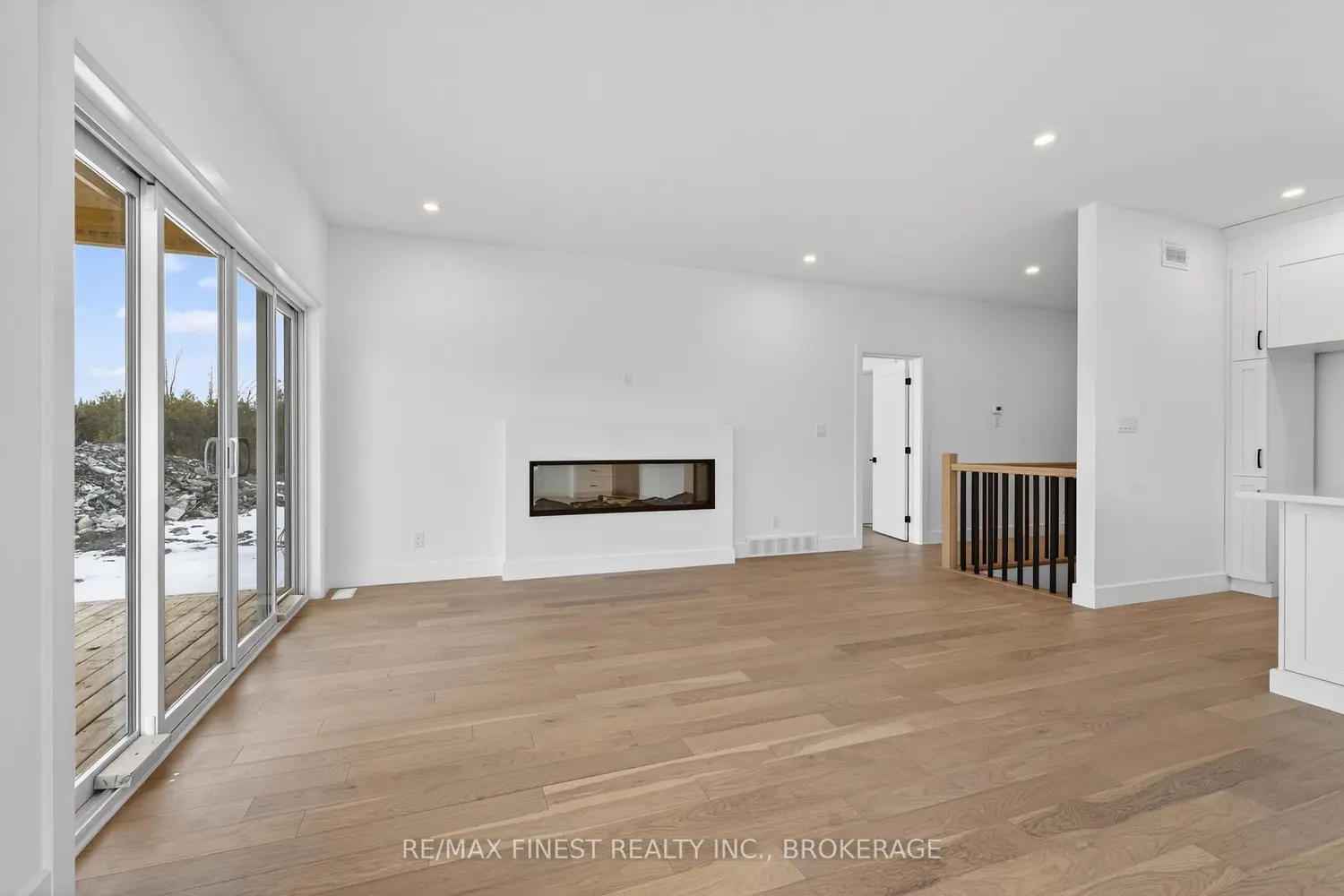 1291 Neil Road photo 5