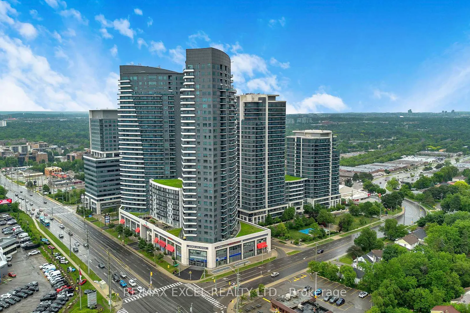 7161 Yonge Street 625