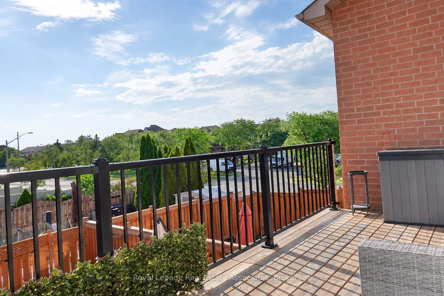 8 Prestwick Avenue photo 2