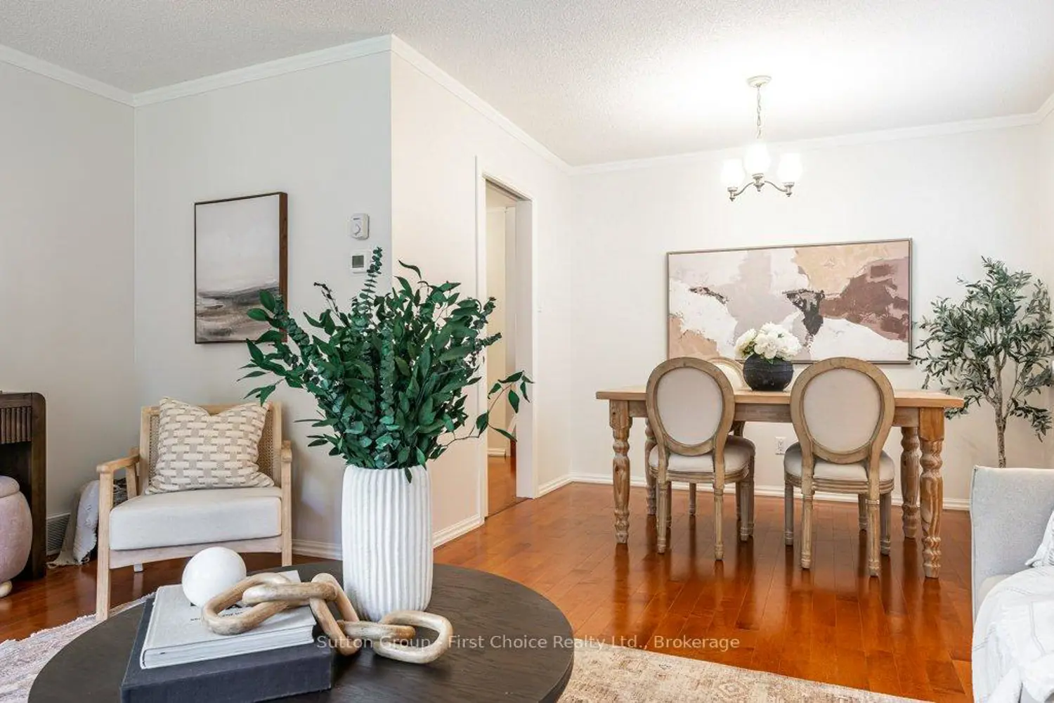 488 Castlegrove Boulevard photo 4