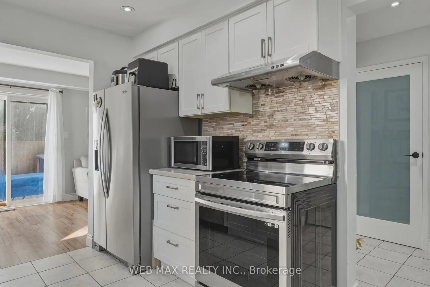58 Cassander Crescent photo 3
