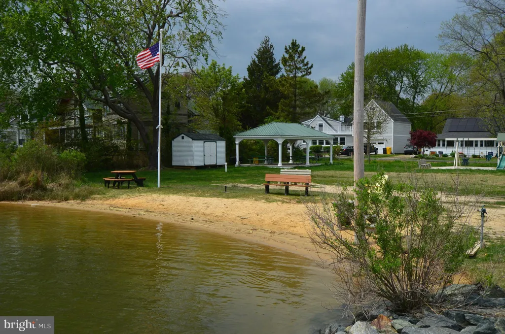 1161 Steamboat Road, Shady Side, MD 20764