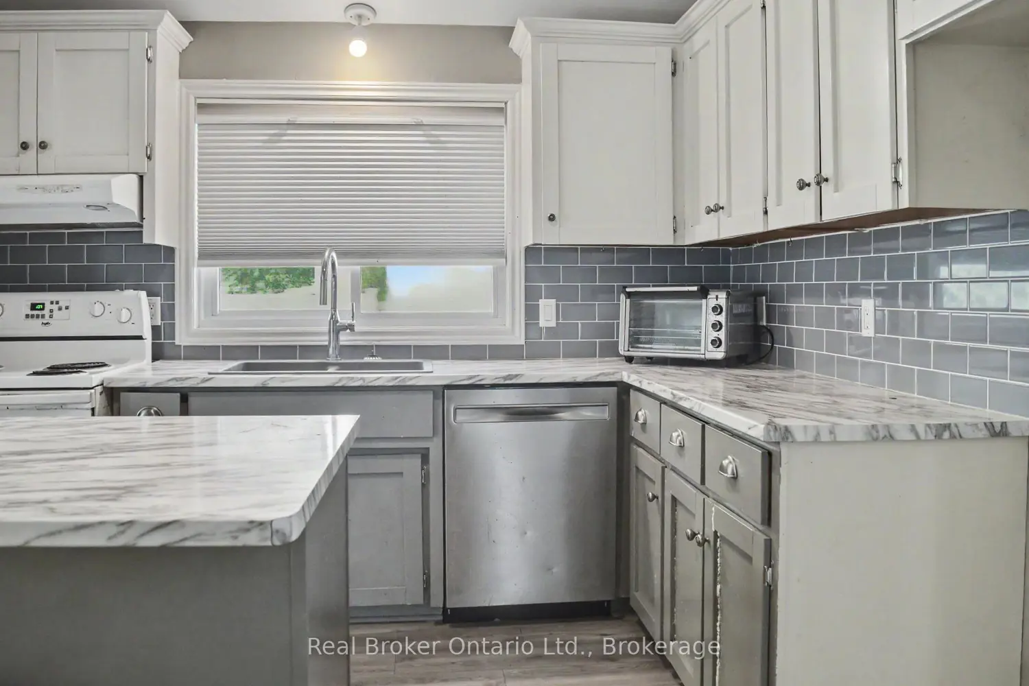 354 Goderich Street photo 5