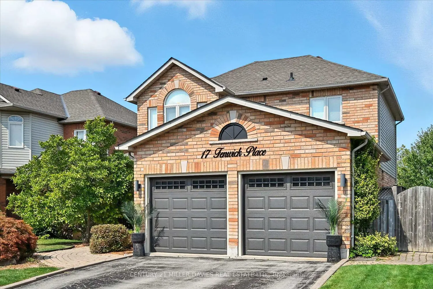 17 Fenwick Place photo 2