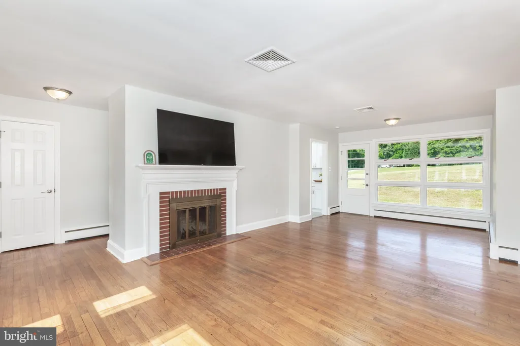 15022 Hanover Pike, Upperco, MD 21155 photo 4