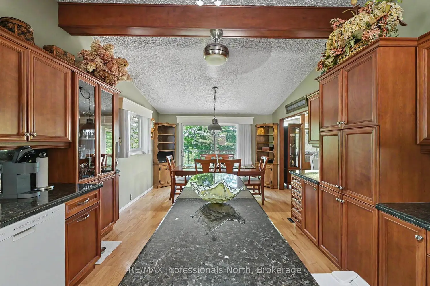 1015 Kelson Road photo 5