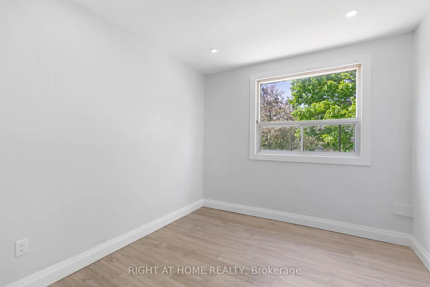 72 Katherine Road photo 5