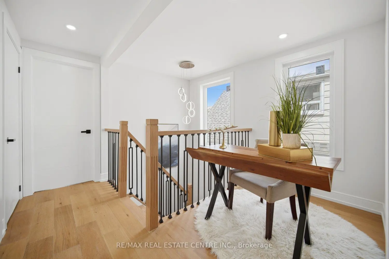 109 Glencrest Boulevard photo 2