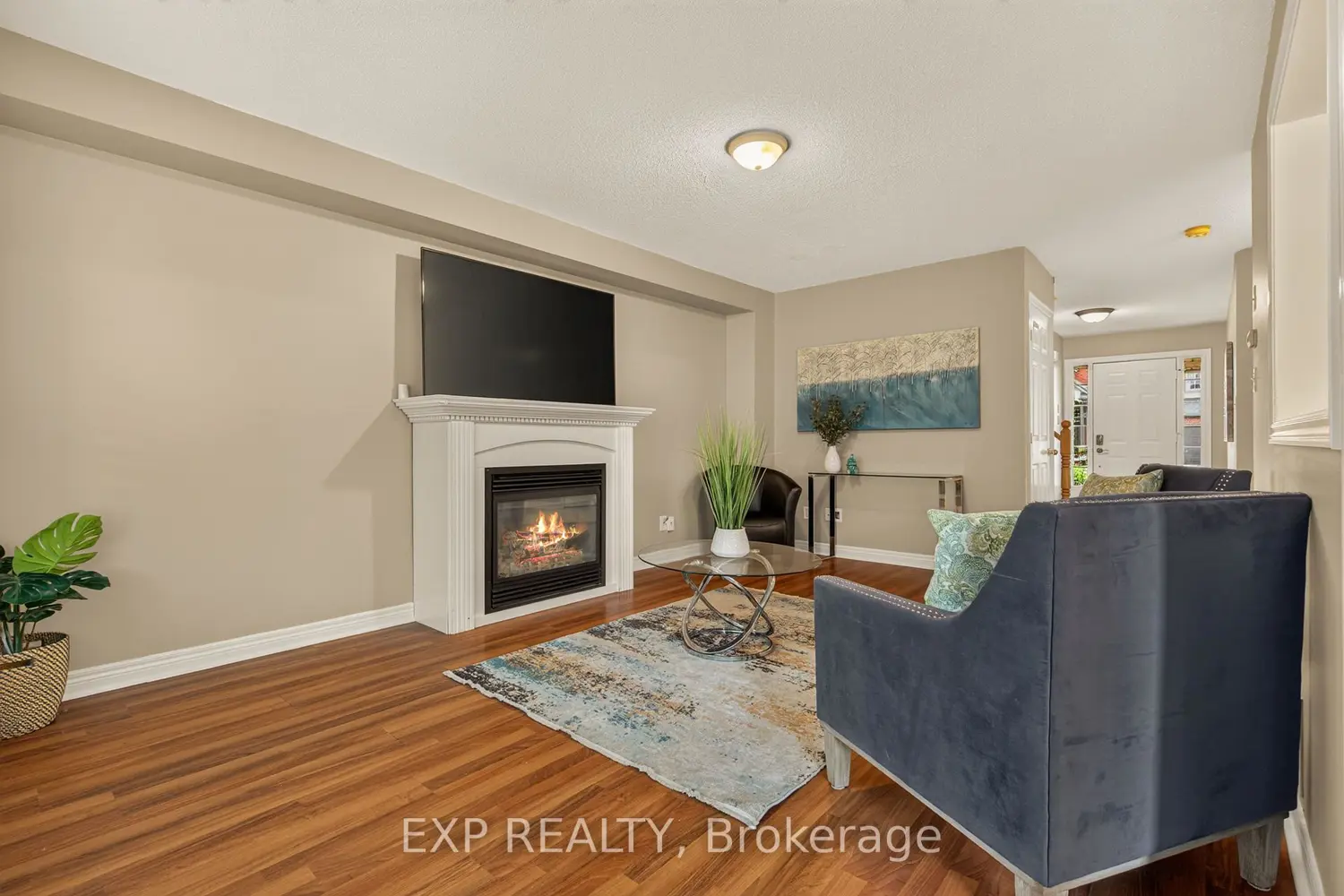 72 Etherington Crescent photo 5