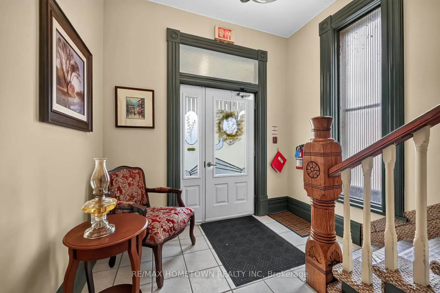 98 Pine Street photo 4