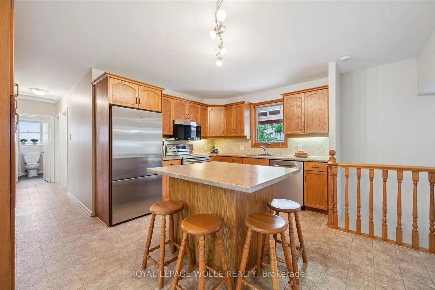 77 Maywood Road photo 5