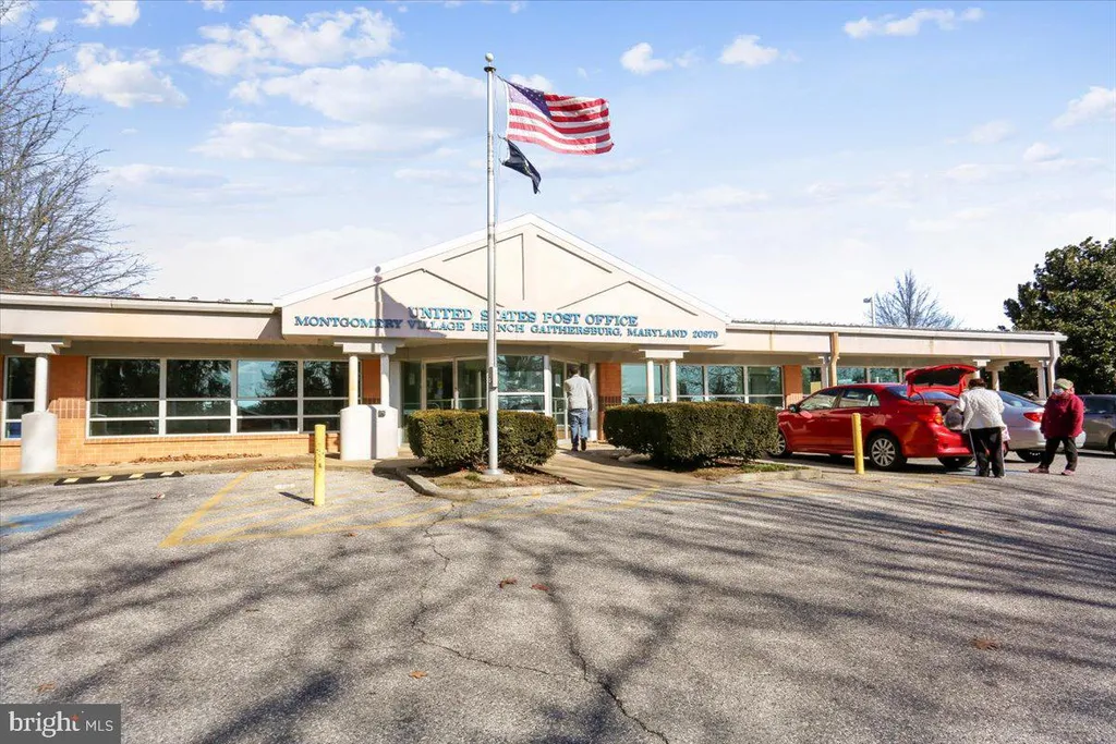 9906 Walker House Road Unit 6, Montgomery Village, MD 20886
