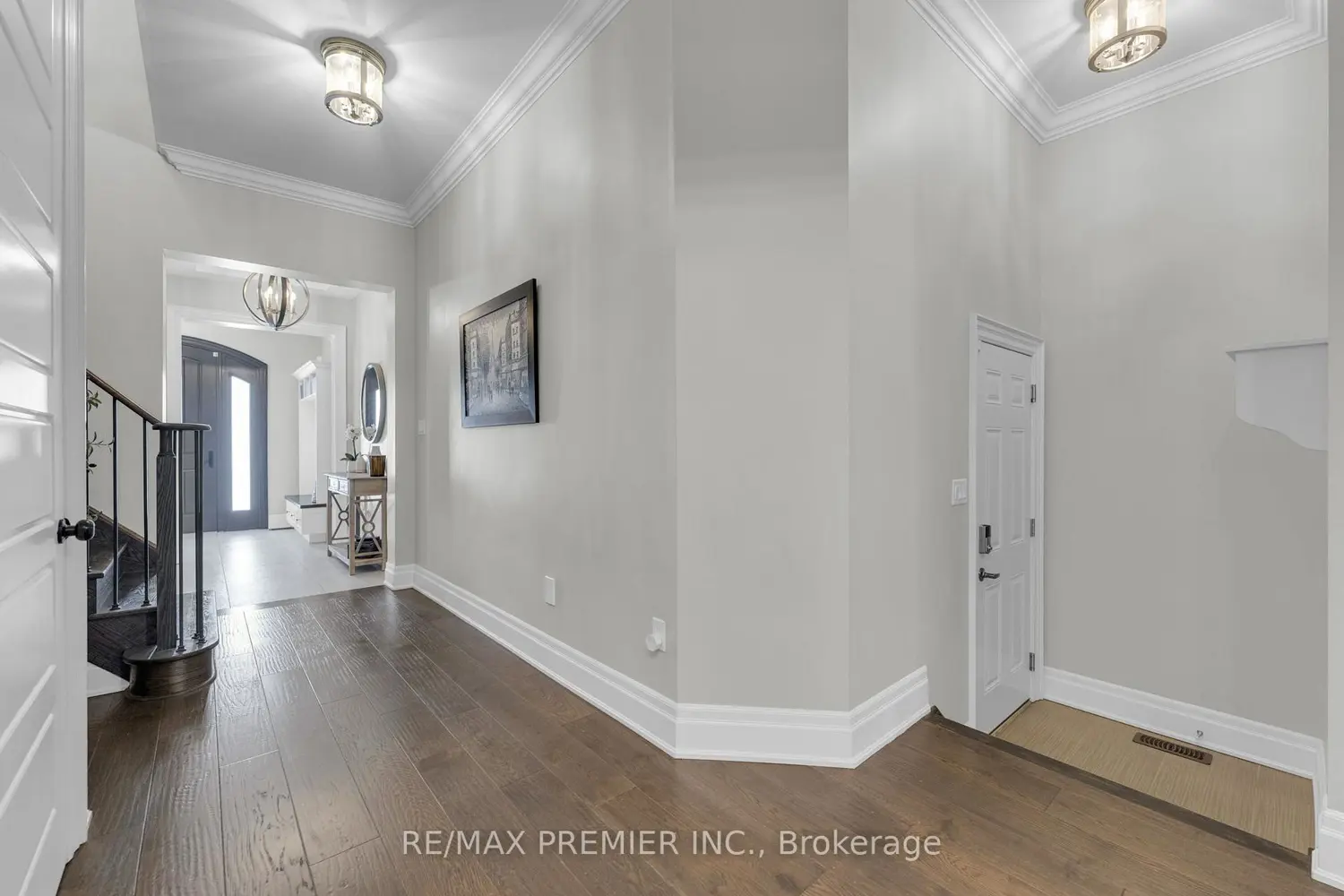 14 King Boulevard photo 5