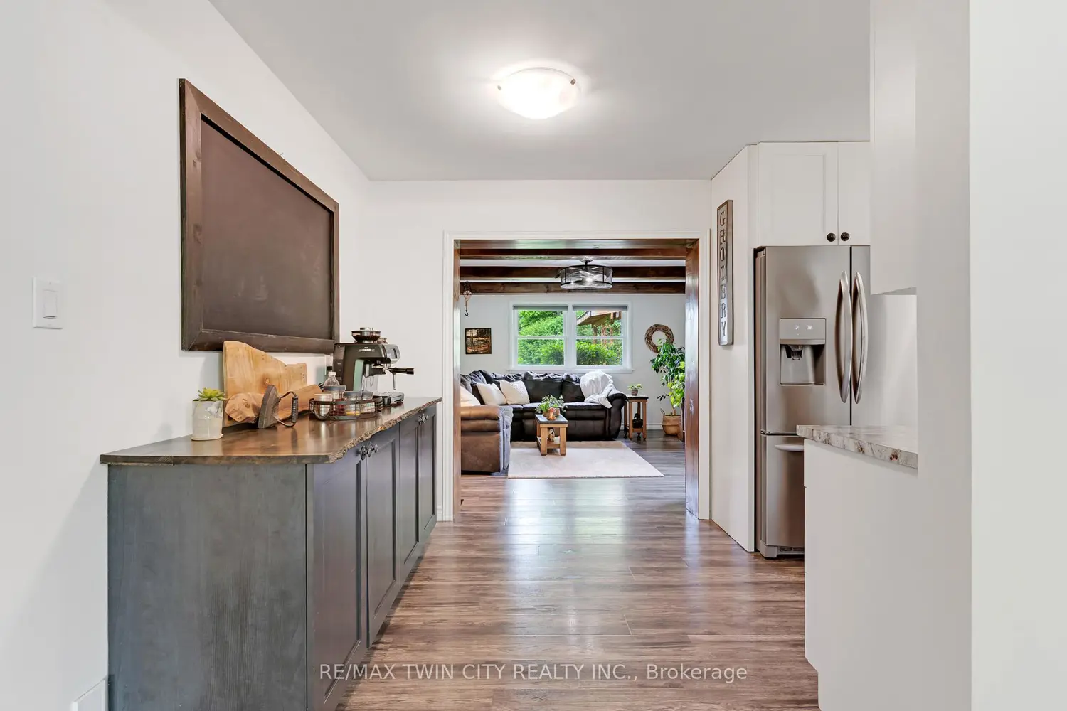 1023 Rose Street photo 2