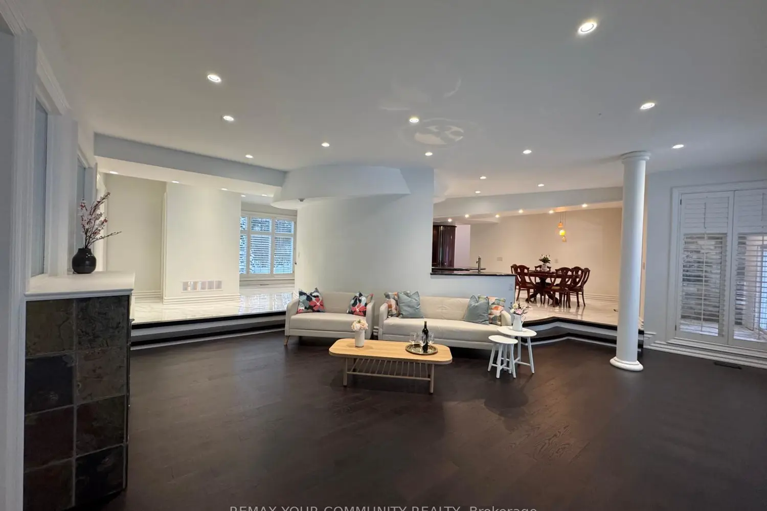 76 Silver Fox Place photo 4