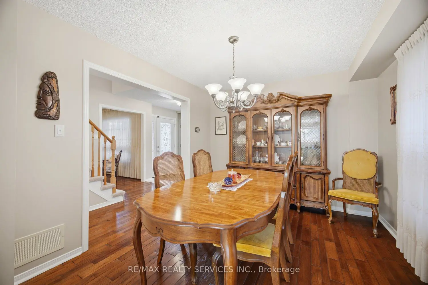 10 Meadow Bush Court photo 4