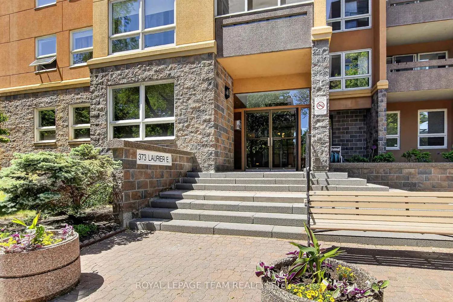 373 Laurier Avenue 505 photo 3