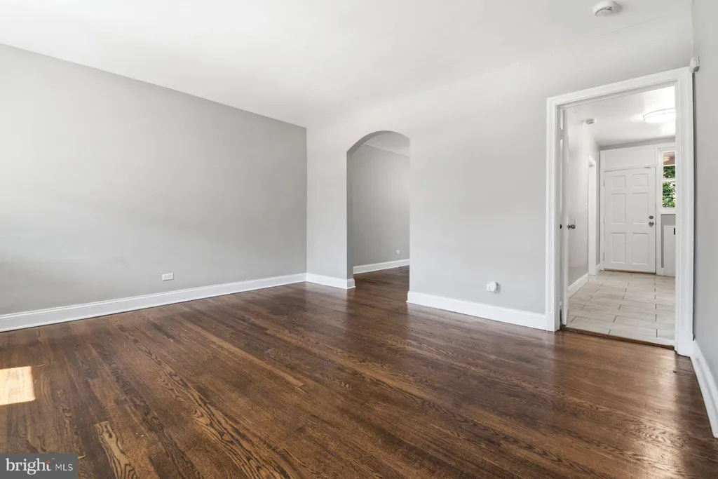 338 Martingale Avenue, Baltimore, MD 21229 photo 5